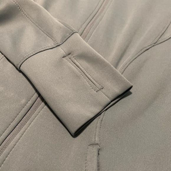 ASANA NWOT Active Jacket - Picture 10 of 13